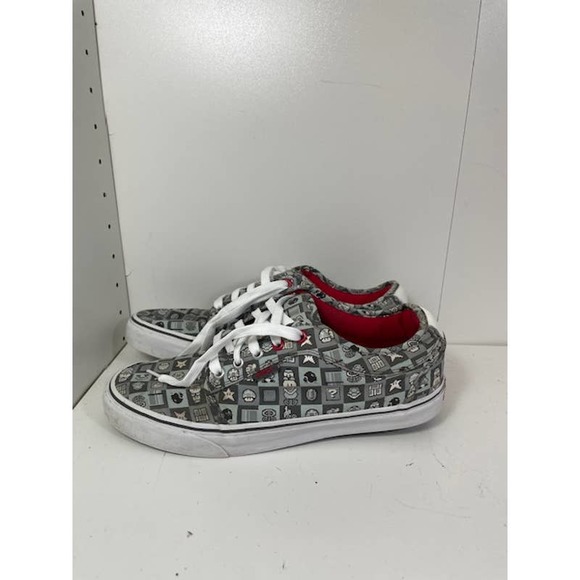 Vans X Nintendo Shoe US Men’s 9.5 main image 4